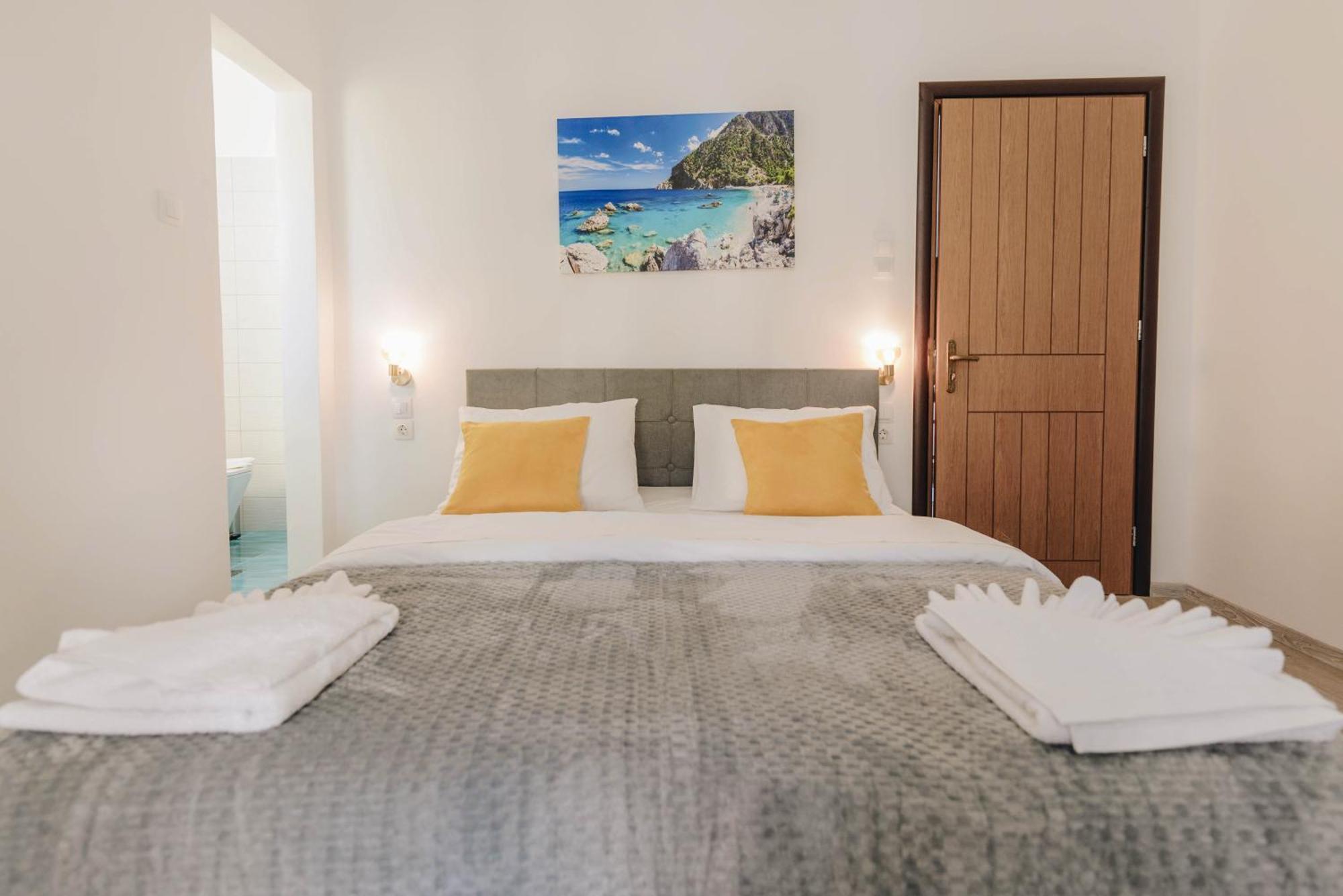 Sunrise Guesthouse Agria Esterno foto