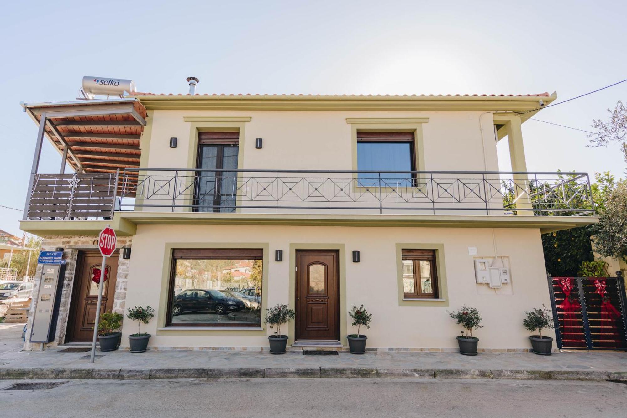 Sunrise Guesthouse Agria Esterno foto